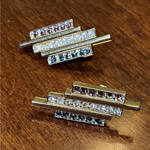 Vintage Monet Gold Tone Bars Red White Blue Rhinestones Clip On Earrings - Picture 4 of 6